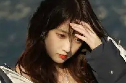 网红“迅猛龙特蕾莎”会员直播引热议因操作失误公开回应真相！