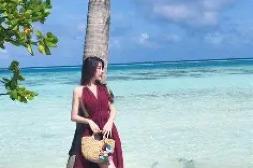 官媒曝光！劣迹网红复出捞金、卖高仿狂揽上百万曾被罚631万